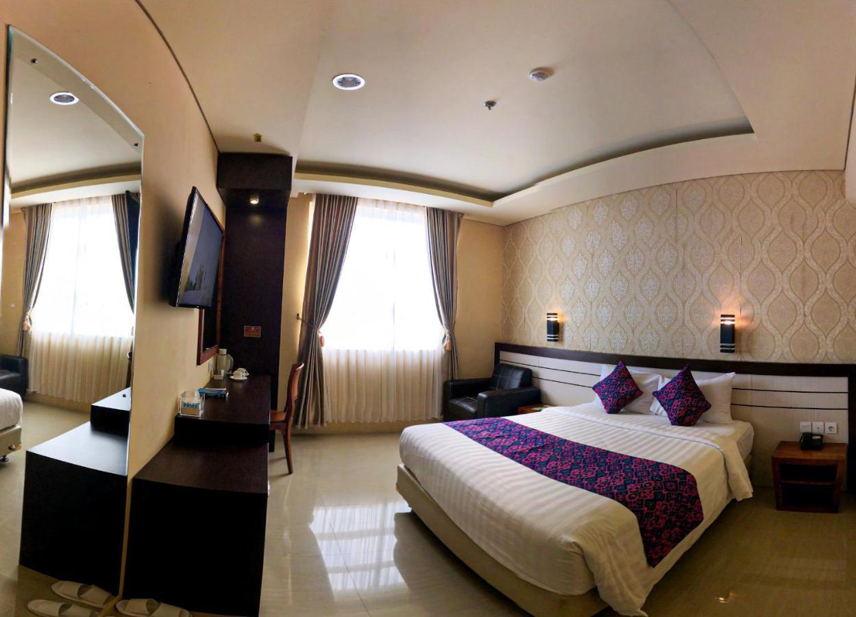 Grand Madani Hotel Mataram Eksteriør billede