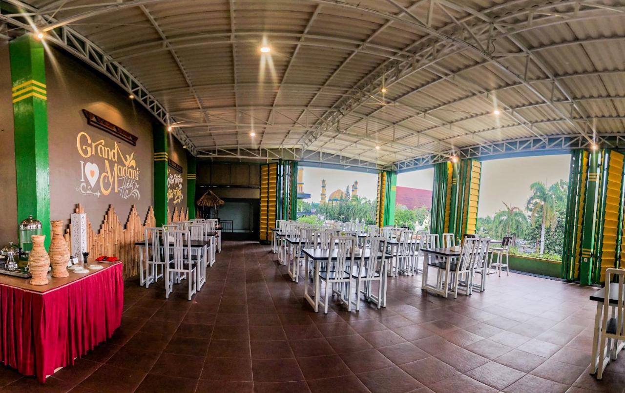 Grand Madani Hotel Mataram Eksteriør billede