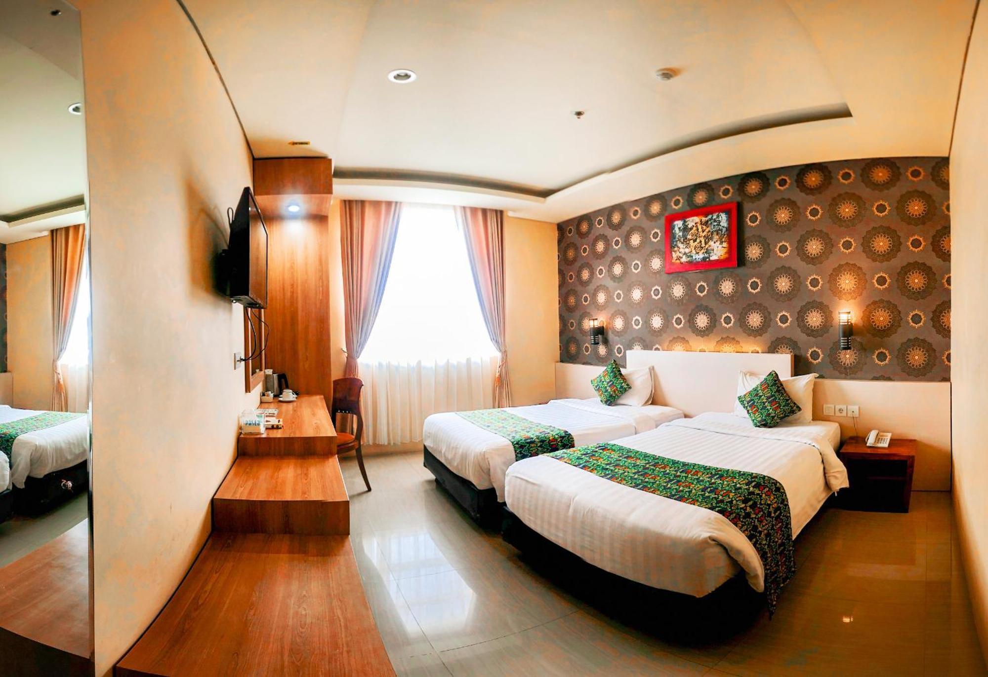 Grand Madani Hotel Mataram Eksteriør billede