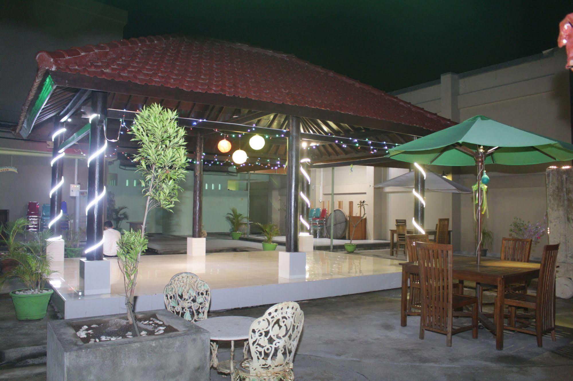 Grand Madani Hotel Mataram Eksteriør billede